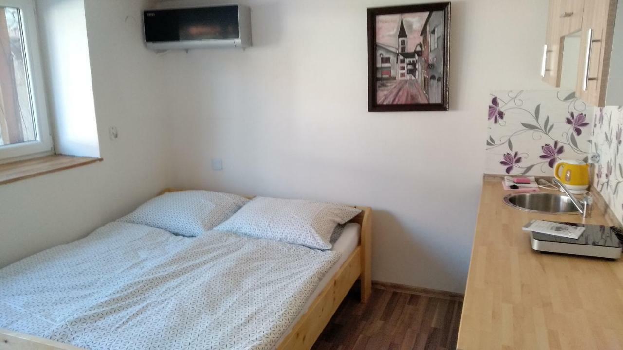 Podivin Ubytovani Dagmar מראה חיצוני תמונה